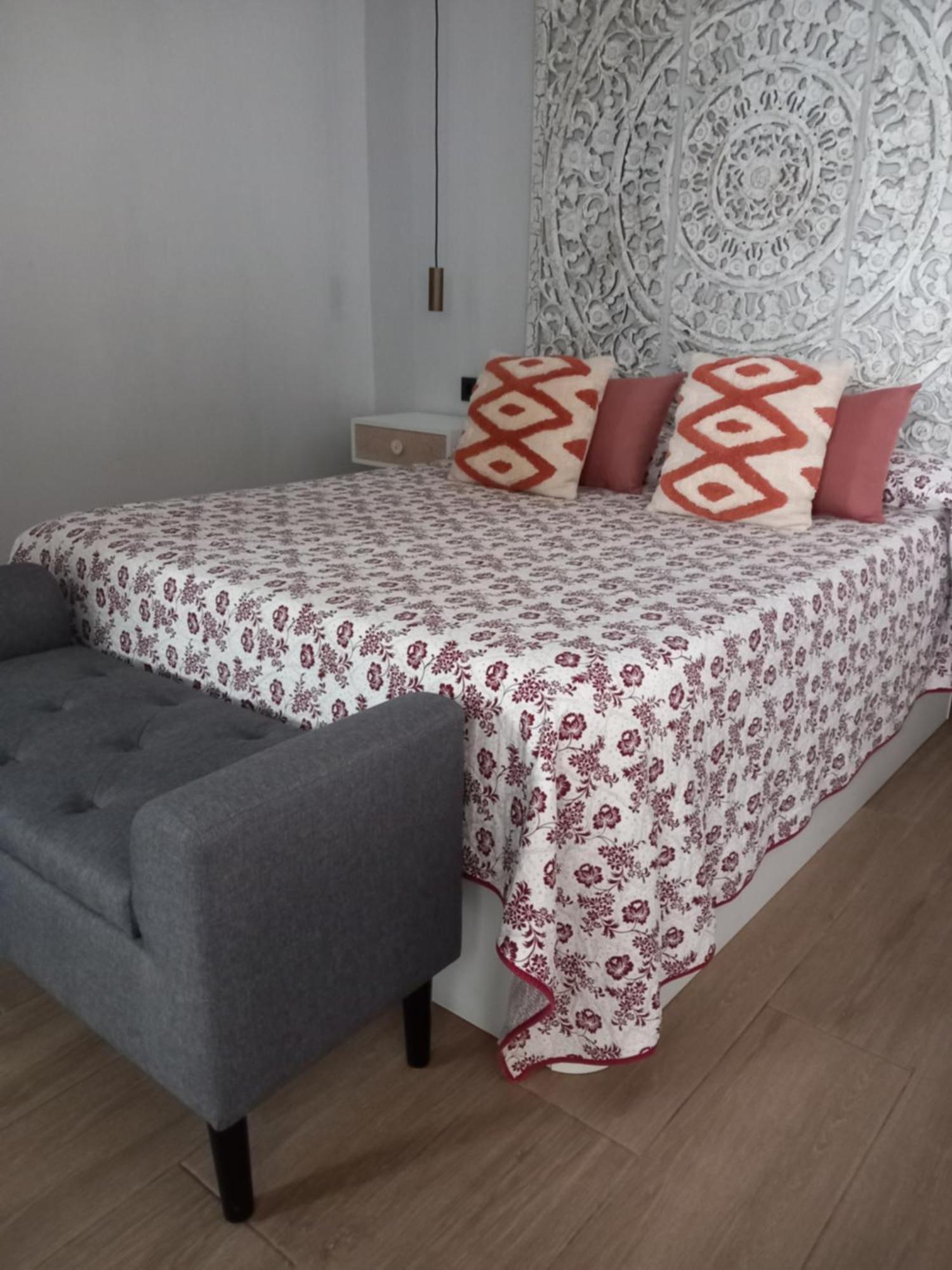 Apartamentos De La Haya & Suite Con Jacuzzi, Junto Al Teatro Romano Mérida Exterior photo