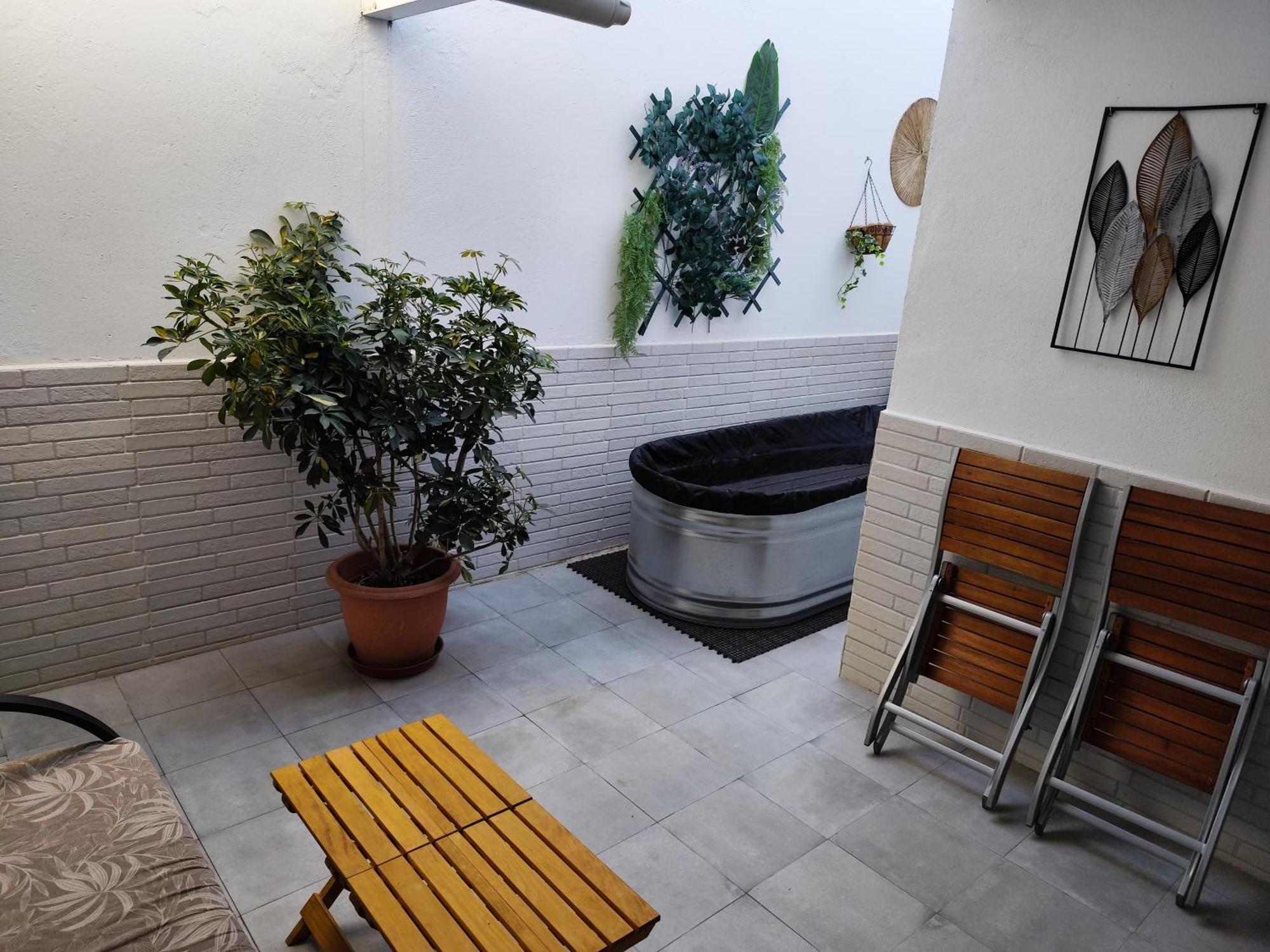 Apartamentos De La Haya & Suite Con Jacuzzi, Junto Al Teatro Romano Mérida Exterior photo