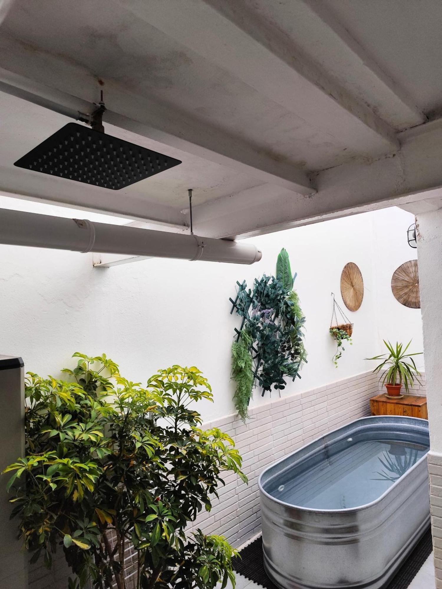 Apartamentos De La Haya & Suite Con Jacuzzi, Junto Al Teatro Romano Mérida Exterior photo